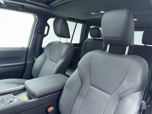 Used 2024 Lexus GX 550 image 35