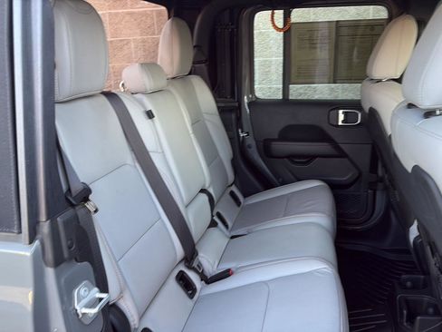Used 2023 Jeep Gladiator Mojave w/ Cold Weather Group AWD/4WD image 27