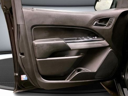 Used 2016 Chevrolet Colorado LT w/ Midnight Edition image 13