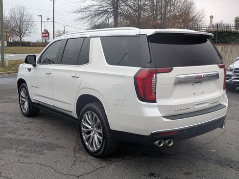 Used 2021 GMC Yukon Denali w/ Denali Premium Package image 5