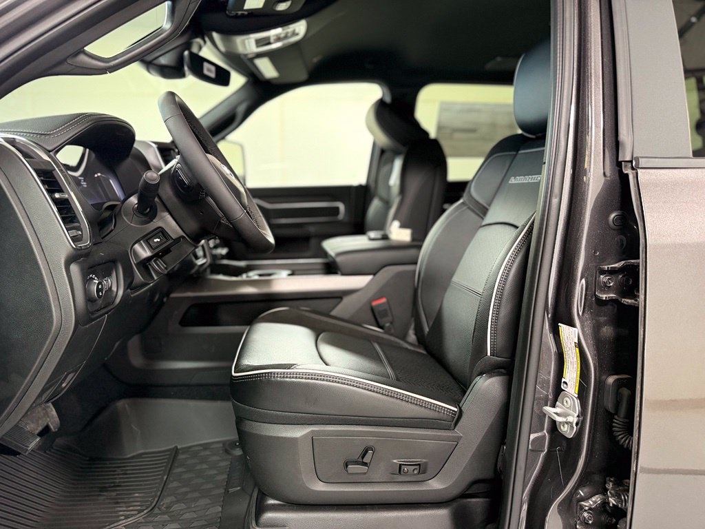 New 2026 RAM 2500 Laramie AWD/4WD image 10