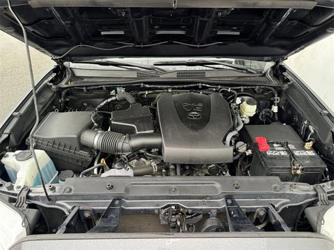 Certified 2020 Toyota Tacoma TRD Sport image 21