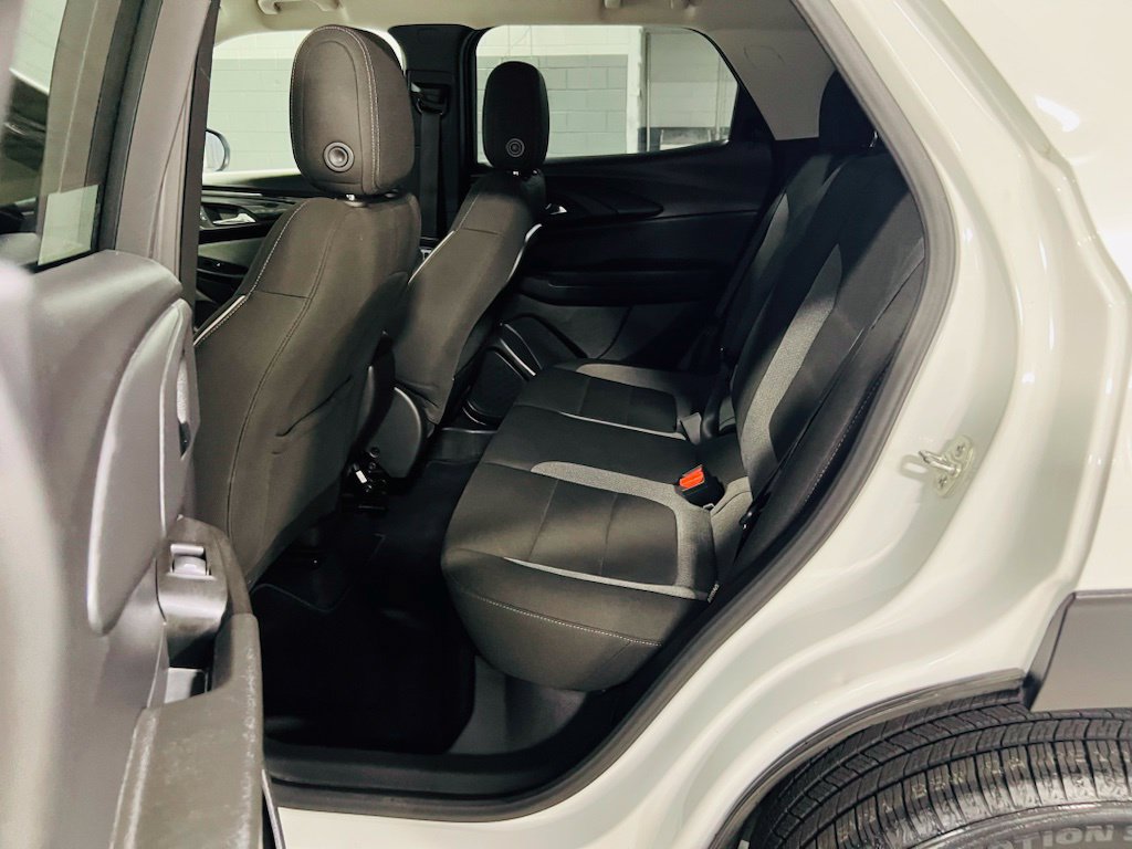 Used 2025 Chevrolet TrailBlazer LT FWD image 23