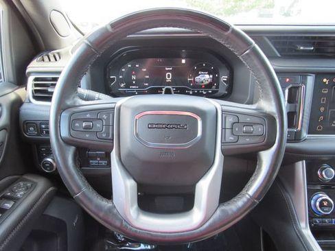 Used 2023 GMC Yukon XL Denali w/ Denali Reserve Package AWD/4WD image 20