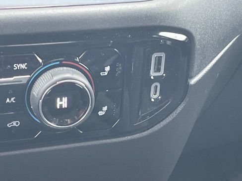 Used 2022 Chevrolet Silverado 1500 LT image 23