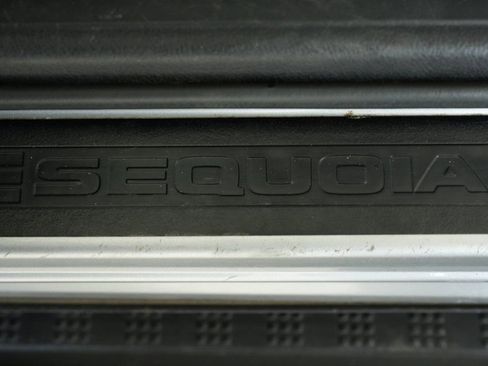 Used 2018 Toyota Sequoia SR5 image 18