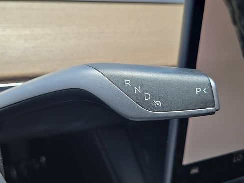 Used 2022 Tesla Model 3 Long Range AWD/4WD image 31