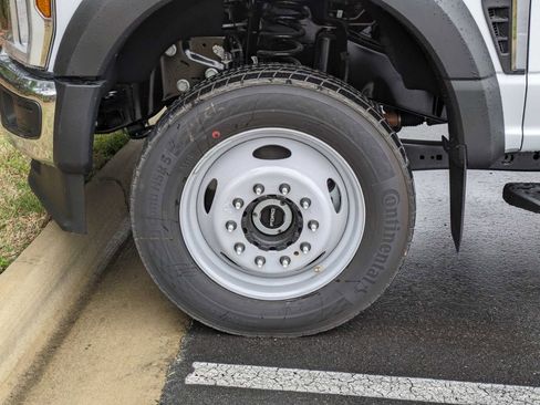 New 2024 Ford F550 4x4 Regular Cab Super Duty image 7