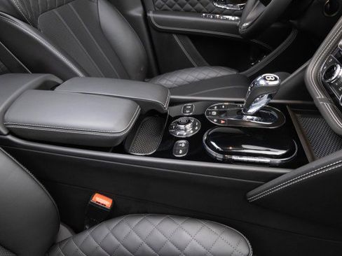 Used 2017 Bentley Bentayga W12 image 18