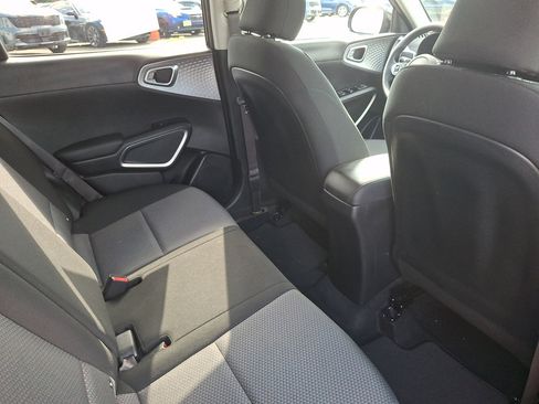 Used 2020 Kia Soul LX FWD image 21