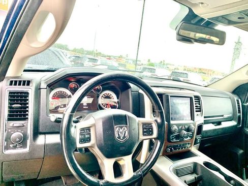 Used 2018 RAM 1500 Laramie w/ Convenience Group AWD/4WD image 12