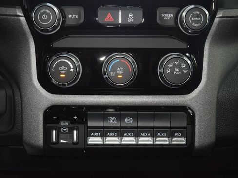 Used 2026 RAM 5500 Tradesman w/ Chrome Appearance Group AWD/4WD image 21