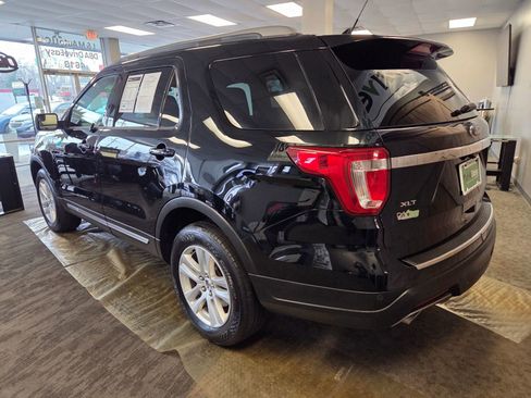 Used 2018 Ford Explorer XLT w/ Equipment Group 201A image 11