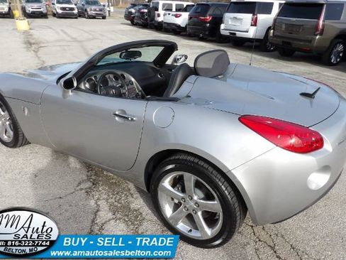 Used 2007 Pontiac Solstice w/ Premium Package image 18