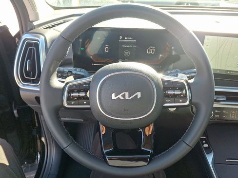 New 2025 Kia Sorento EX w/ EX Panoramic Sunroof Package image 14