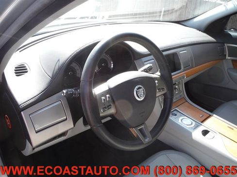Used 2010 Jaguar XF Luxury image 9
