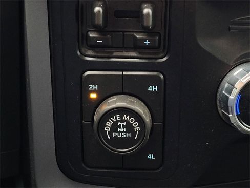 Used 2022 Ford F150 XLT w/ Equipment Group 302A High image 26