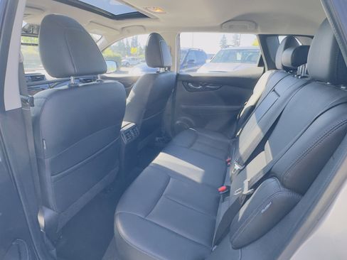 Used 2022 Nissan Rogue Sport SL w/ Premium Package image 13