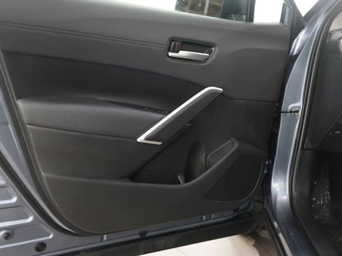 Used 2026 Toyota Corolla Cross XLE w/ Convenience Package image 19