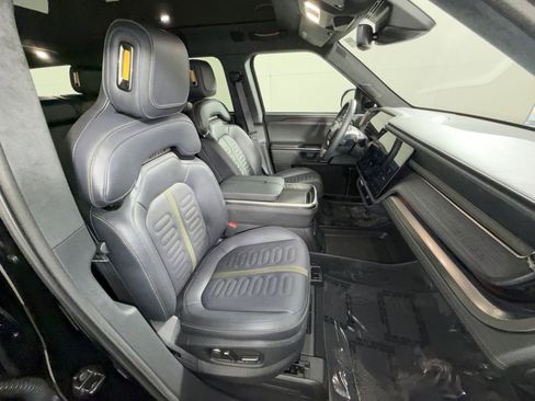 Used 2024 Rivian R1S Adventure image 28