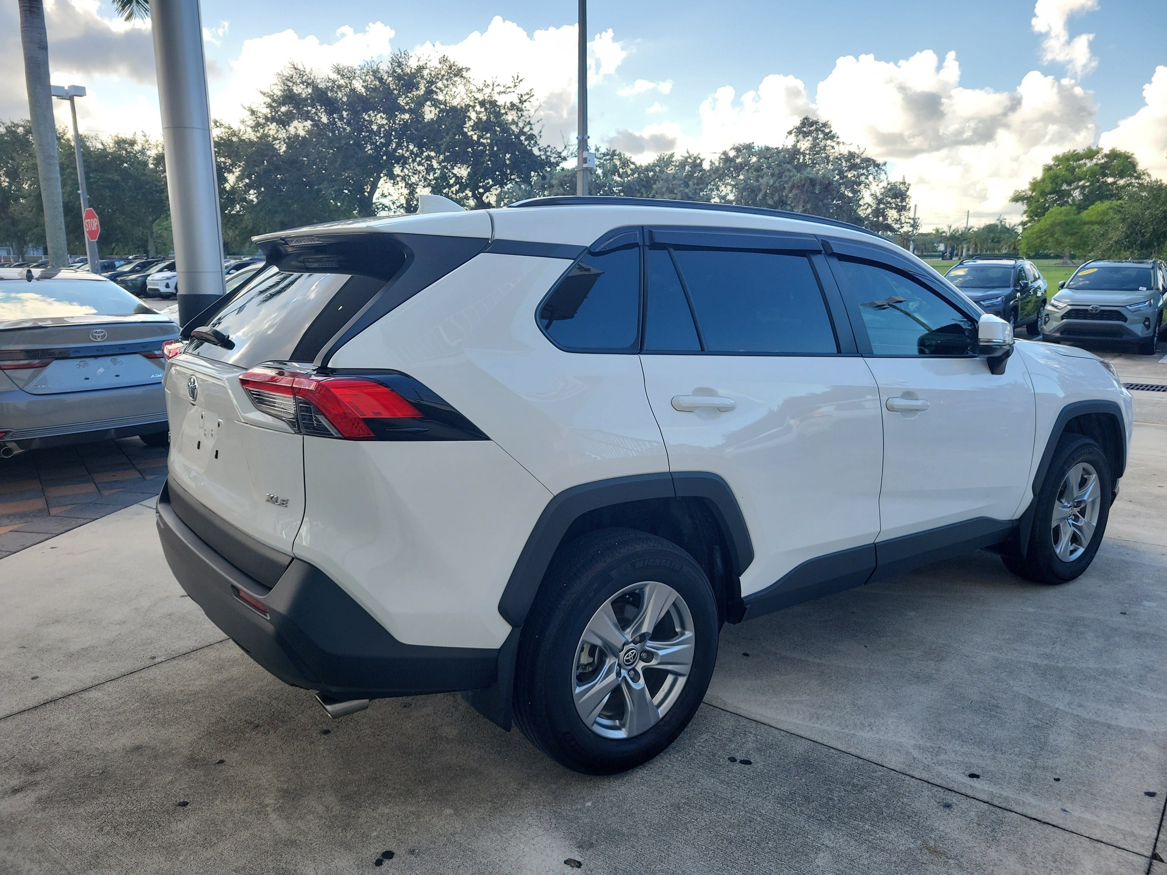 Used 2024 Toyota RAV4 XLE FWD image 7