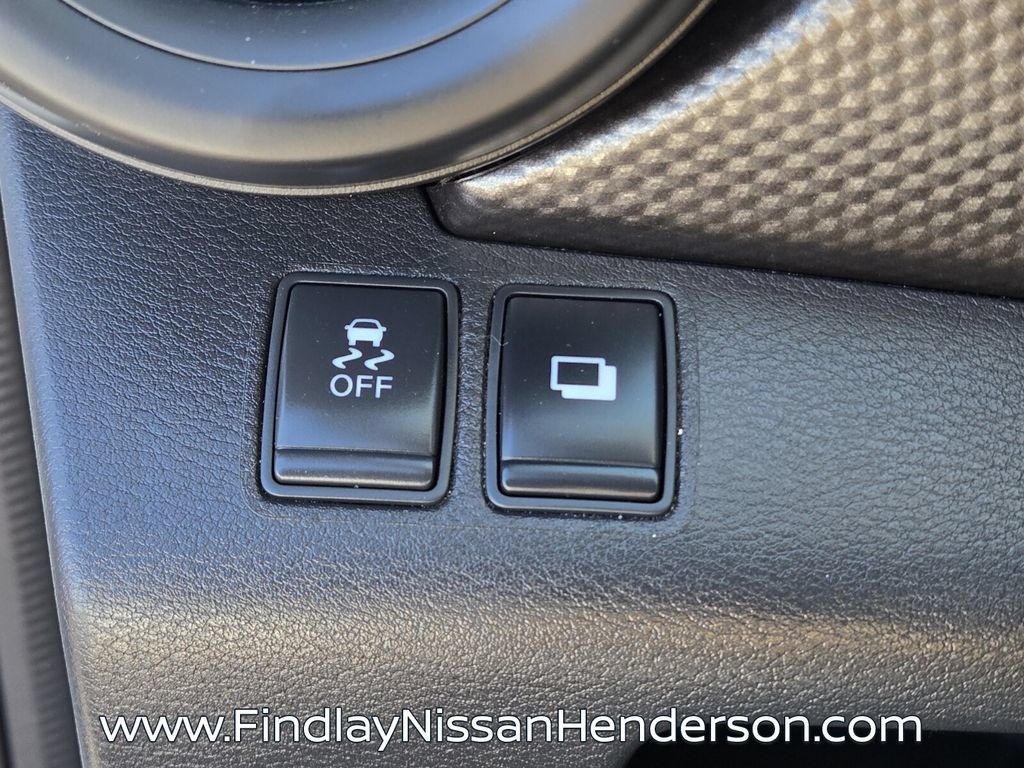 Used 2018 Nissan Kicks S FWD image 22