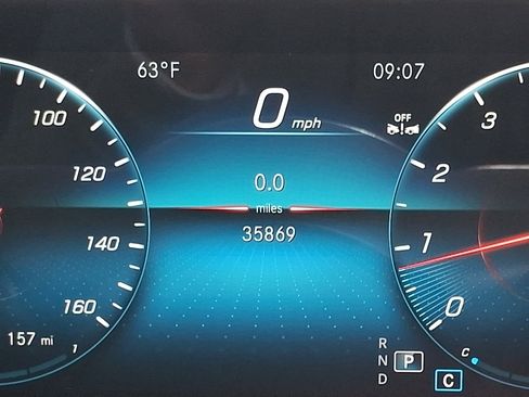 Used 2023 Mercedes-Benz GLB 250 4MATIC image 22