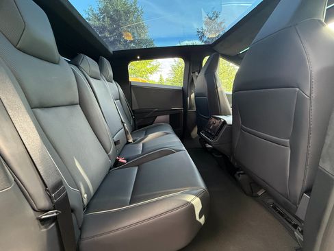 Used 2024 Tesla Cybertruck AWD Crew Cab image 19