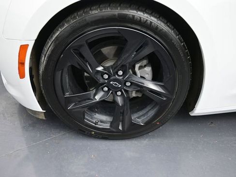 Used 2022 Chevrolet Camaro LT image 25