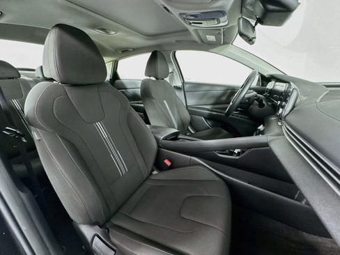 Used 2021 Hyundai Elantra SEL w/ Convenience + Premium Package FWD image 27