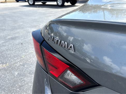 Used 2023 Nissan Altima 2.5 S image 23