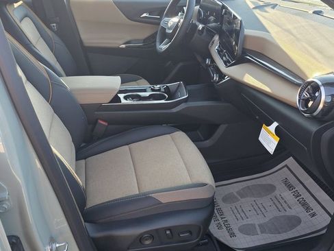 New 2026 Chevrolet Equinox ACTIV w/ Convenience Package III FWD image 6