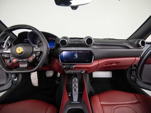 Certified 2019 Ferrari Portofino image 18