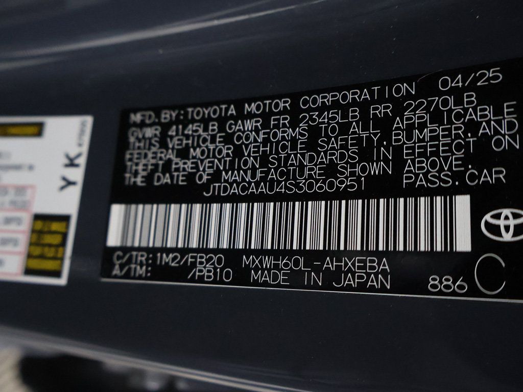 Used 2025 Toyota Prius LE FWD image 38