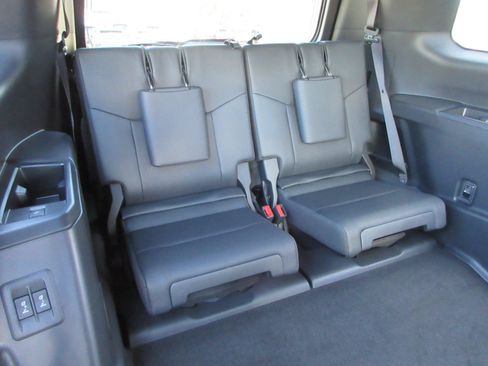 Used 2026 Lexus GX 550 w/ Cold Area Package AWD/4WD image 20