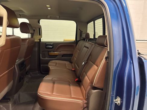 Used 2018 Chevrolet Silverado 1500 High Country image 32