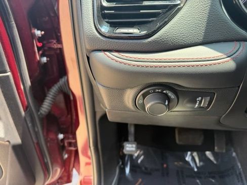 Used 2025 Dodge Durango GT AWD/4WD image 21