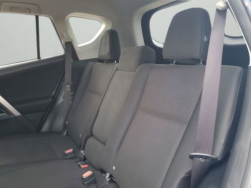 Used 2017 Toyota RAV4 LE image 19