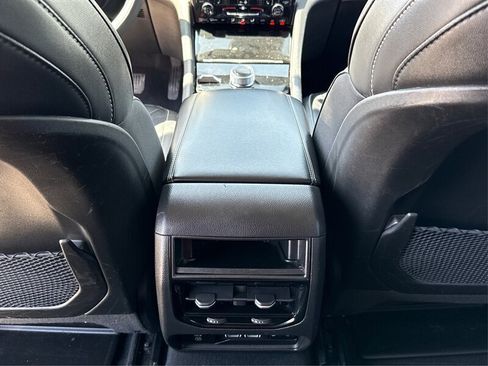 Used 2023 Jeep Grand Cherokee Limited AWD/4WD image 23