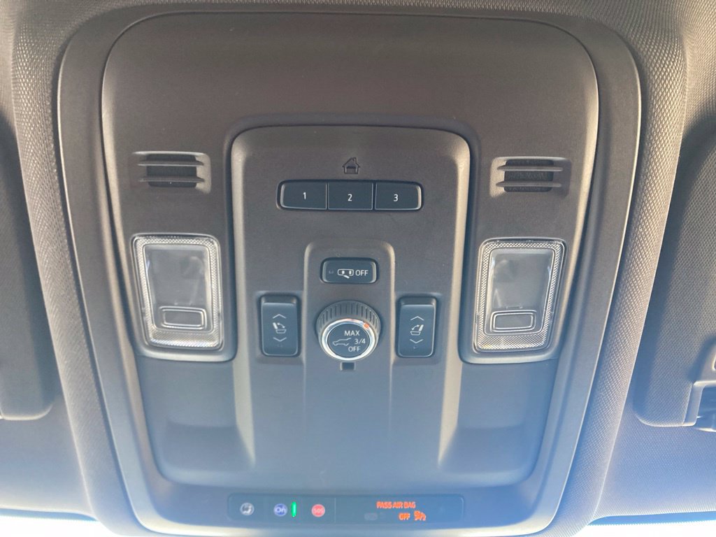 Certified 2023 GMC Yukon SLT w/ SLT Luxury Package AWD/4WD image 41