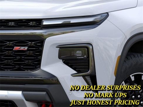 New 2026 Chevrolet Traverse Z71 w/ Enhanced Driving Package image 10