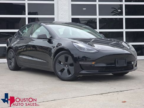 Used 2023 Tesla Model 3 Standard Range RWD image 1