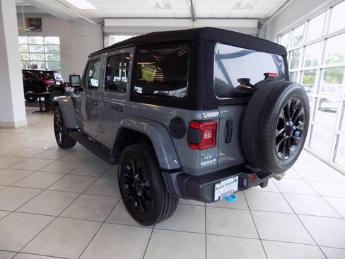 Certified 2022 Jeep Wrangler Unlimited Sahara AWD/4WD image 5