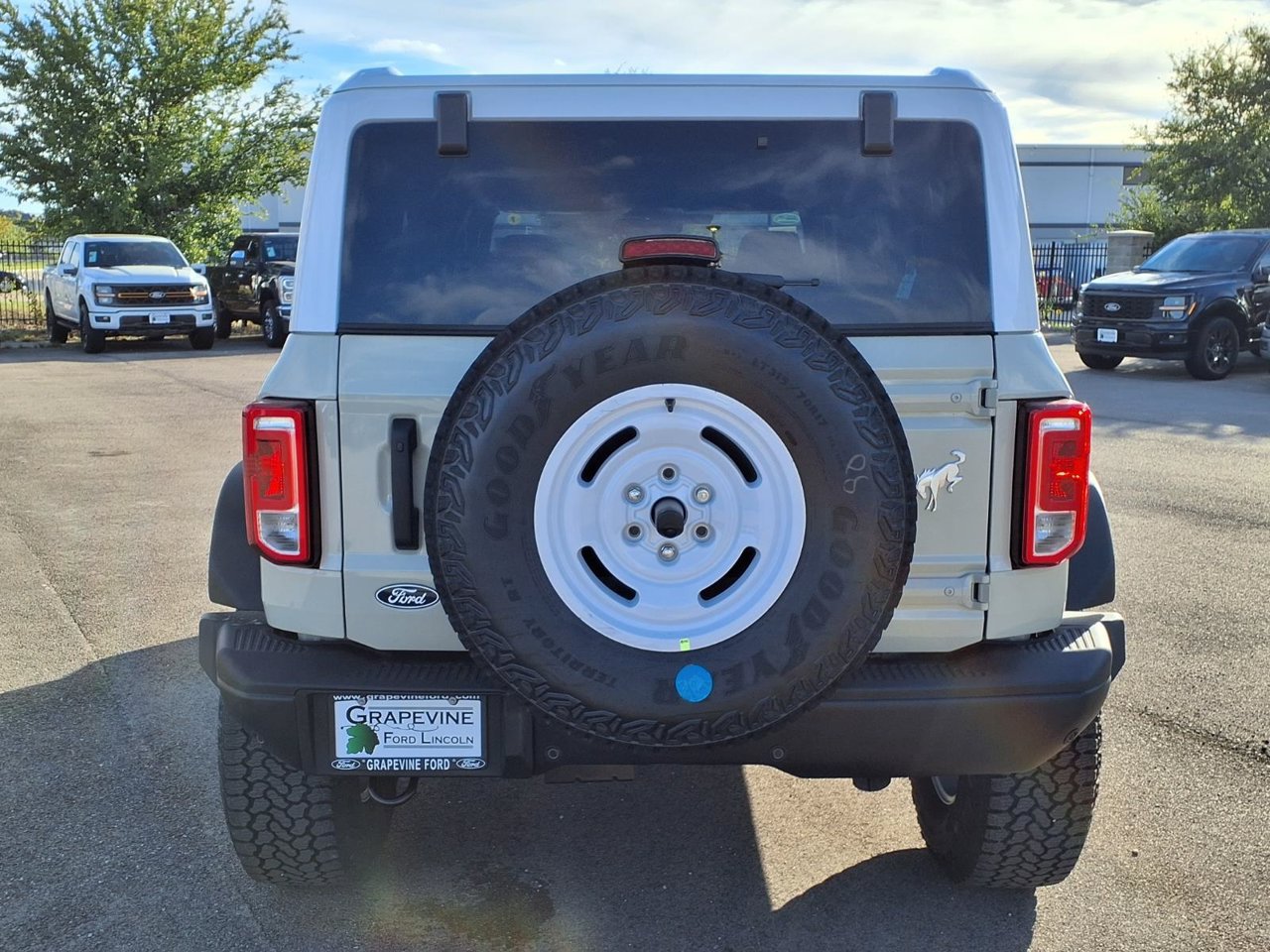 New 2026 Ford Bronco Heritage Edition AWD/4WD image 5
