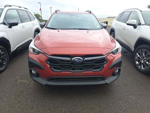 Used 2024 Subaru Crosstrek 2.0i Premium AWD/4WD image 3