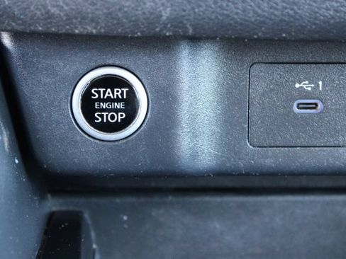Used 2023 Nissan Rogue SV FWD image 20