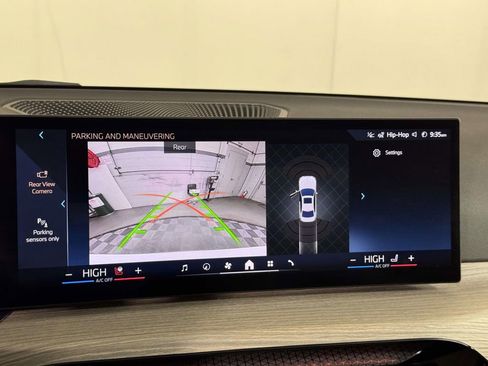 Used 2025 BMW 330i xDrive 330i xDrive w/ Premium Package image 26