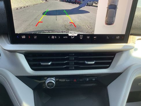 New 2026 Ford Explorer Active RWD image 17