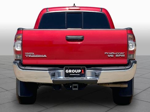 Used 2015 Toyota Tacoma PreRunner w/ SR5 Package RWD image 4