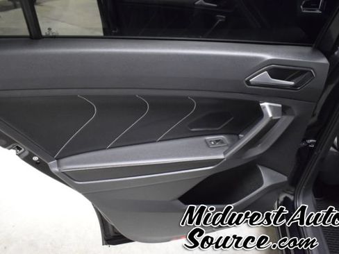 Used 2023 Volkswagen Tiguan SE R-Line AWD/4WD image 25